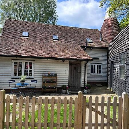 فيلا Beautiful 2 Bed Oast - 15 Acre Farm - Tunbridge Wells المظهر الخارجي الصورة